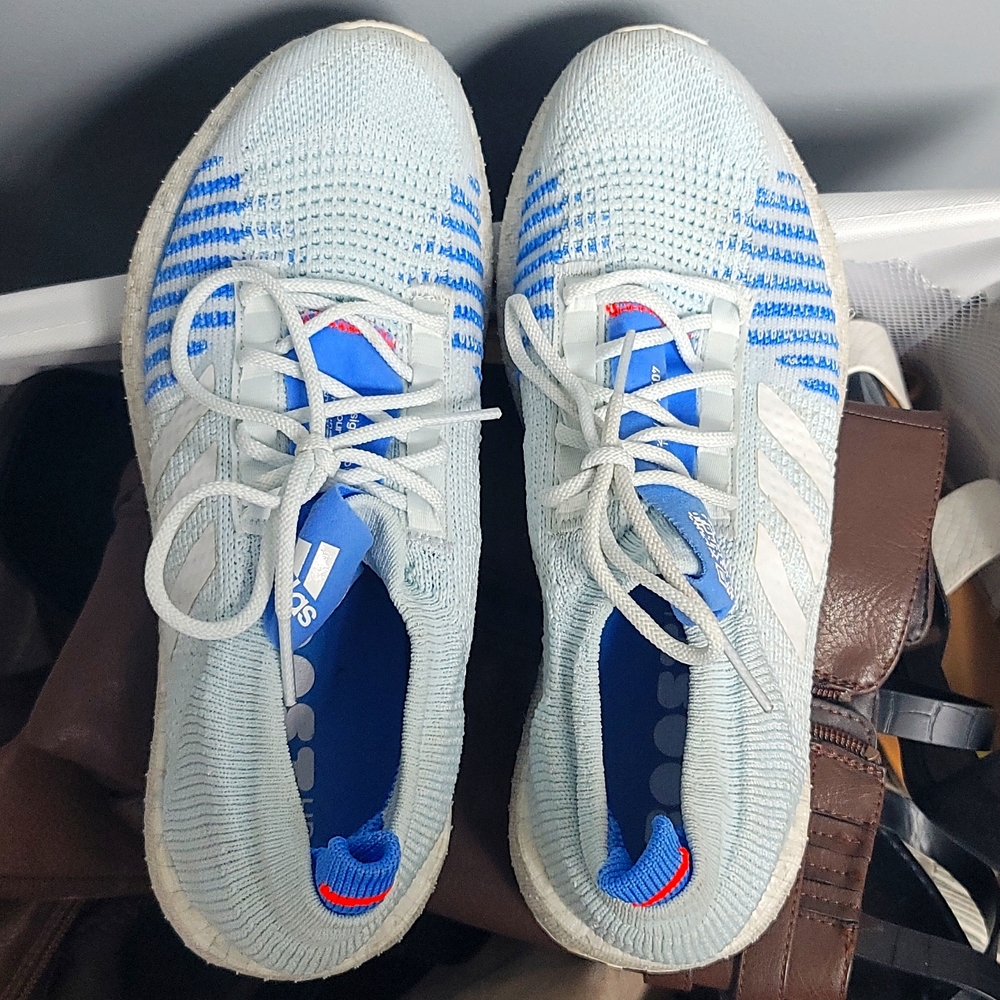 Adidas Pulse Boost sz 9
